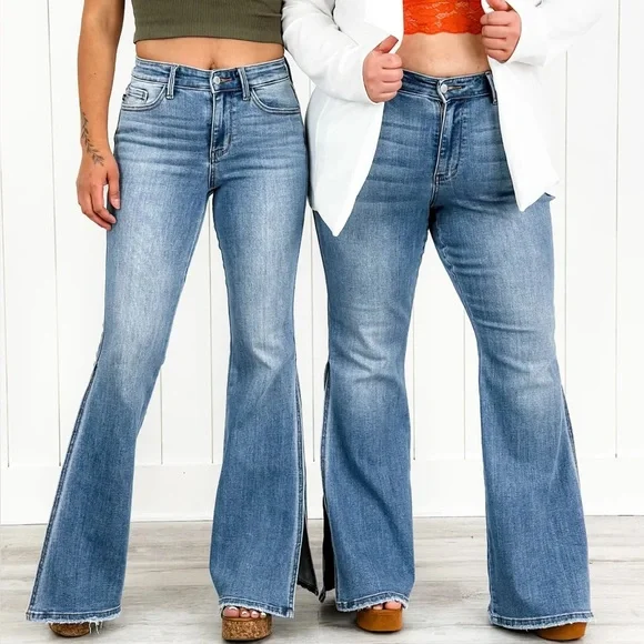 Judy Blue Mid Rise Medium Wash Peak-A-Boo Hem Slit Flare Jeans - Picture 2 of 12